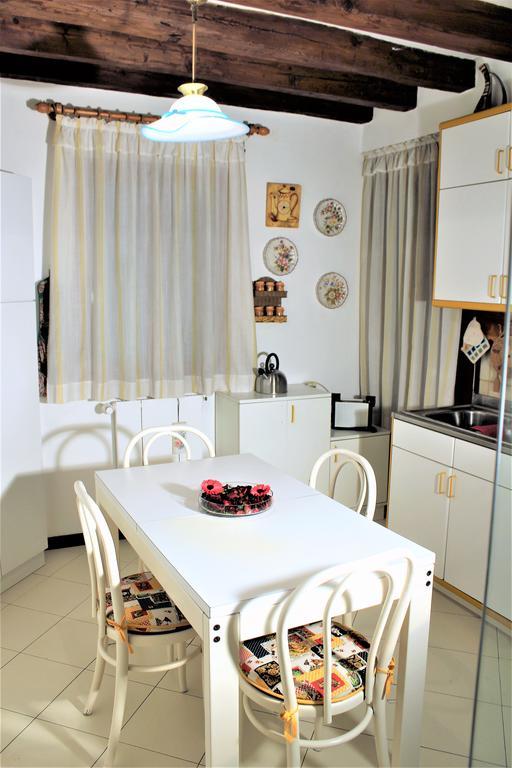 Corte Emo Apartamento Venecia